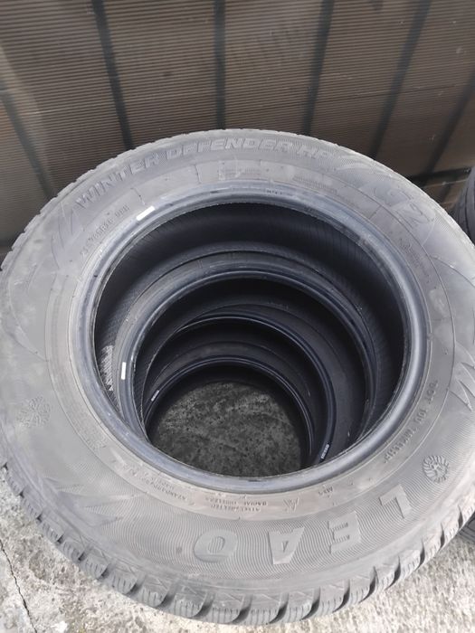 Cauciucuri iarna 215 60 R 16