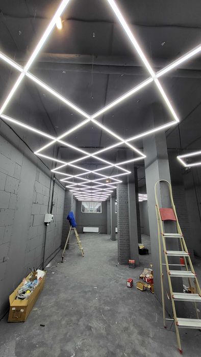 освещение для шоурума, соты стрелки, ромбы