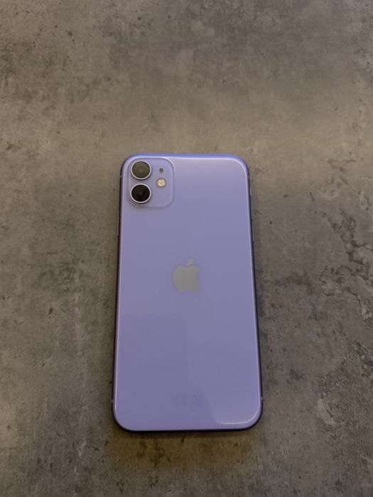 Продавам iPhone 11 64gb Purple