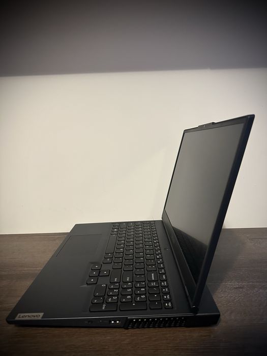 Laptop Gaming LENOVO Legion 5 15ACH6H