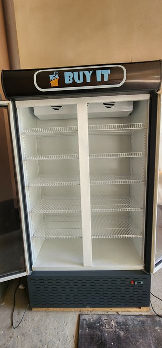 Vitrina holodilnik holati zor 3 ta