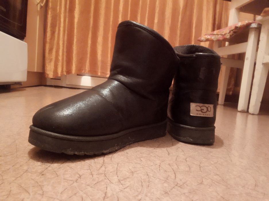 Продам угги зимние женские