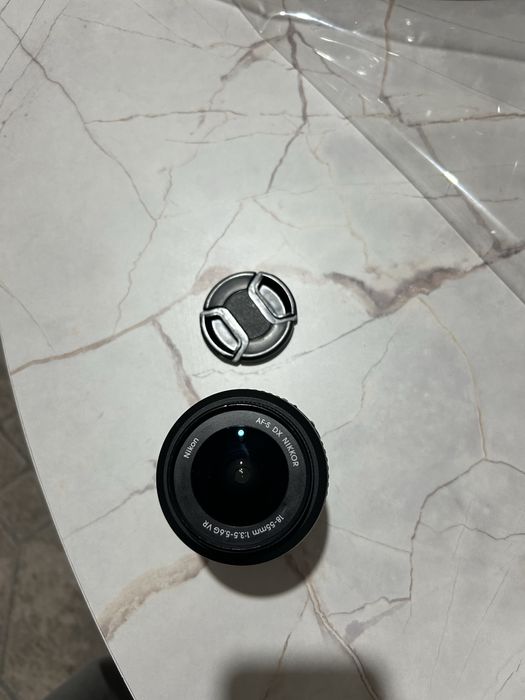 Nikon обектив 18-55