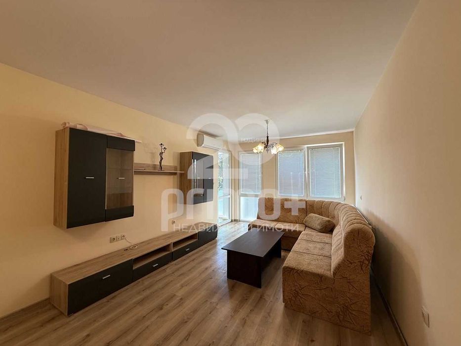 Дава се под наем Двустаен апартамент в Велико Търново, Център - 65 кв.м за 280.5 € - Снимка #3