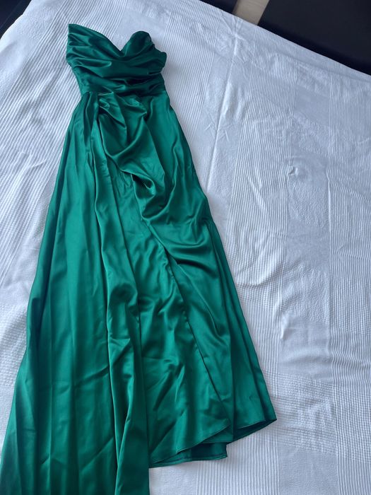 Официална зелена рокля