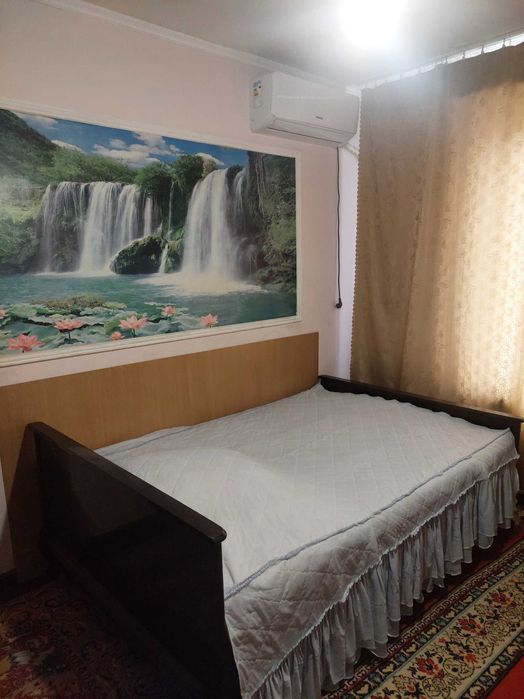 Сдается 4хкомнатная квартира,с обстановкой, с техникой, цена 600у.е.