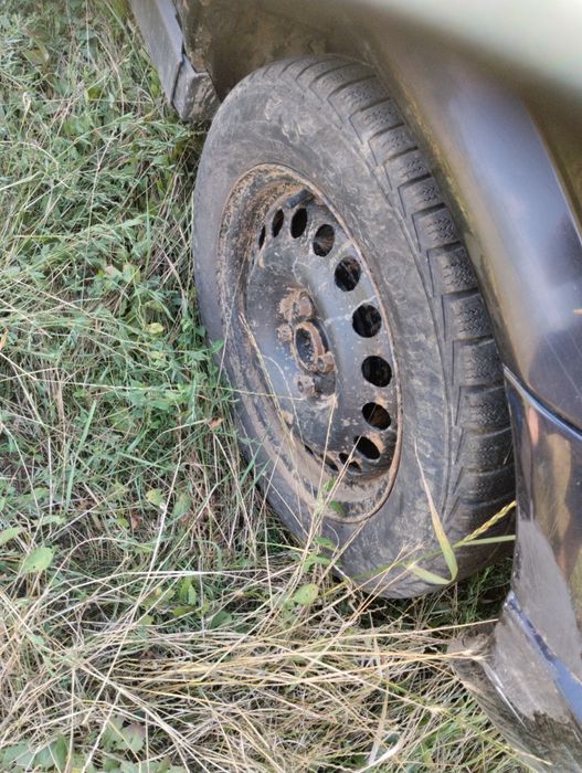 Vând cauciucuri  sunt