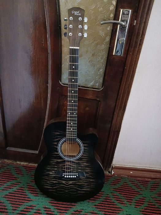 Продается гитара