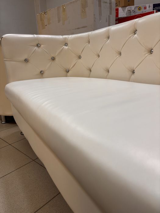 Продам 2 диванчика.