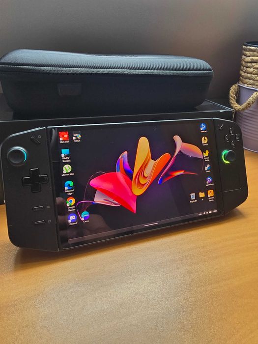 Преносима конзола Lenovo Legion Go