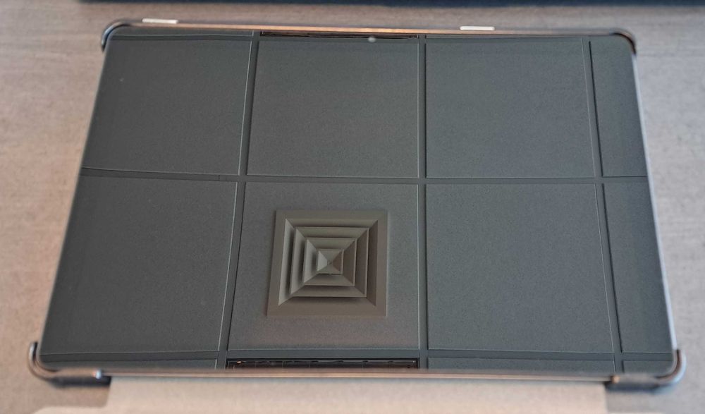 Tableta Lenovo Tab M10 3rd Gen, Octa-Core, 10.1" WUXGA 1920x1200 IPS, 3GB RAM, 32GB WI-FI Storm Grey + Husa Fold Inclusa