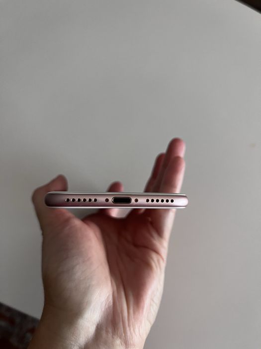 iPhone 7 32GB - работещ!
