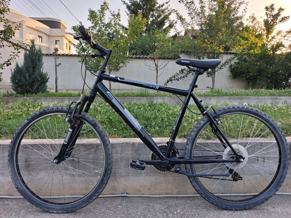 Vând trei biciclete