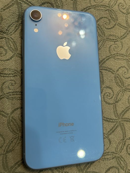 Продам Iphone XR 64Gb