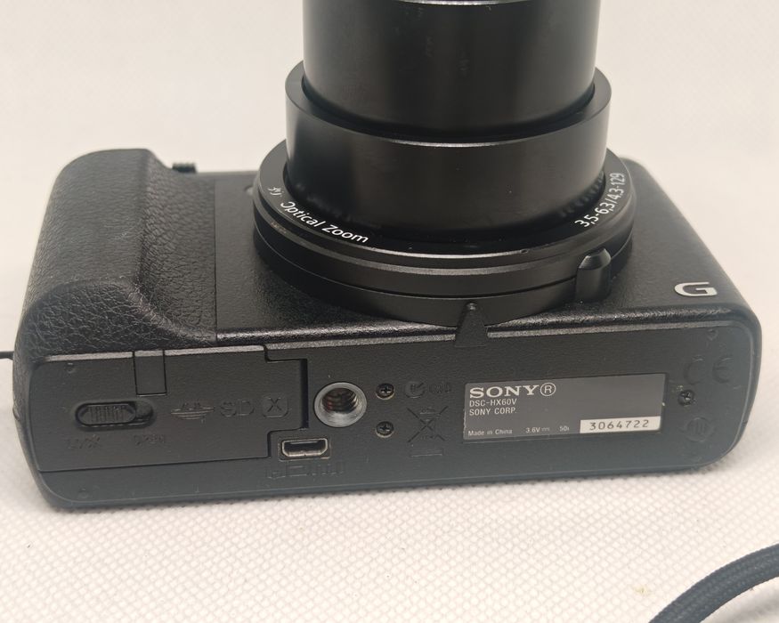 Sony Cyber-shot DSC-HX60V – compactă premium cu zoom 30x