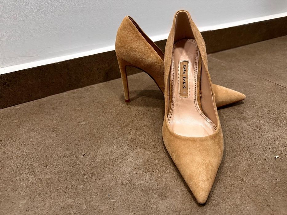 Zara pantofi cu toc piele întoarsă bej nr 37