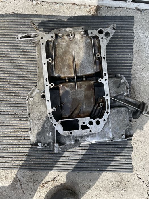 Поддон на ауди 100 с4 2,6 28