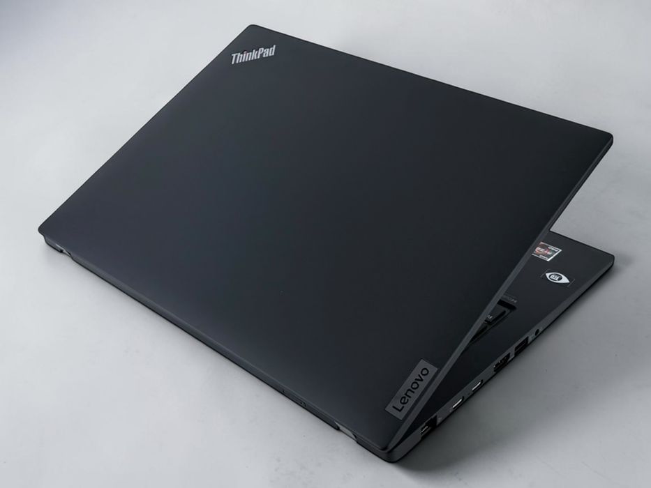 Lenovo ThinkPad T14 Gen 3 14" WUXGA Touch AMD Ryzen™ 5 PRO 6650U 32GB RAM 512GB SSD AMD Radeon 660M