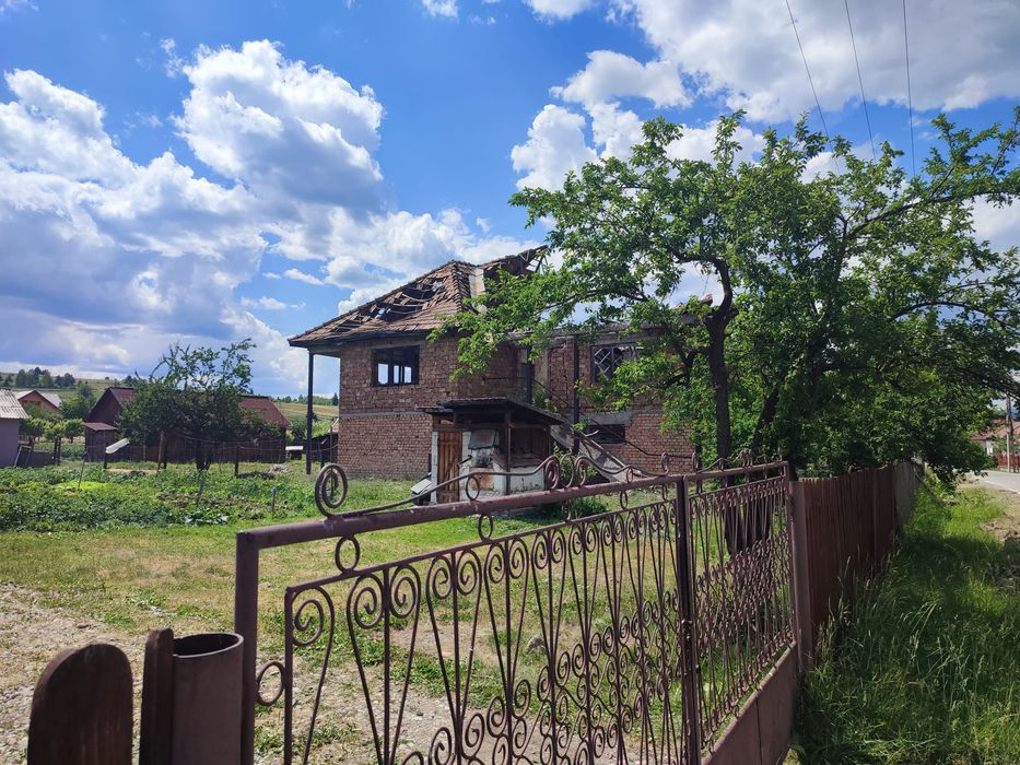 Teren cu potențial uriaș-Renovezi, Reconstruiești sau Demolezi.