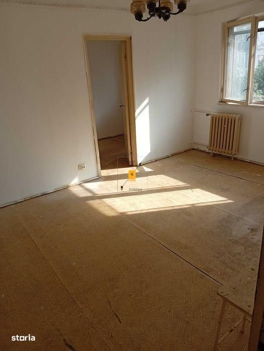 Apartament 3  camere zona Malu Rosu