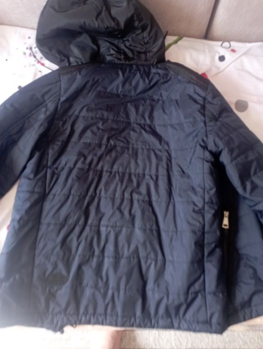 Продаю подростковую куртку