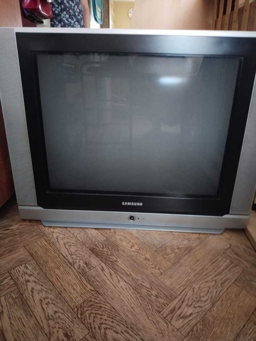 Продам телевизор б/у в хорошем состоянии.