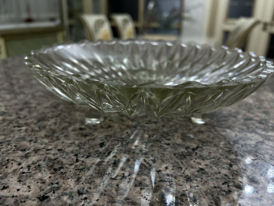 Продам хрусталь,салатницы,рюмки