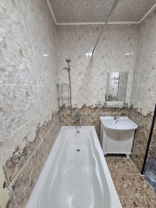 Сдается  2х  комнатная  Рудакий