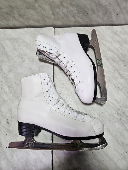 Patine 728 gheata patinaj artistic  American marime 41   (26   cm)