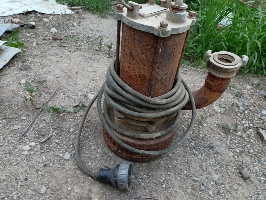 Насос воденной,глубинный.