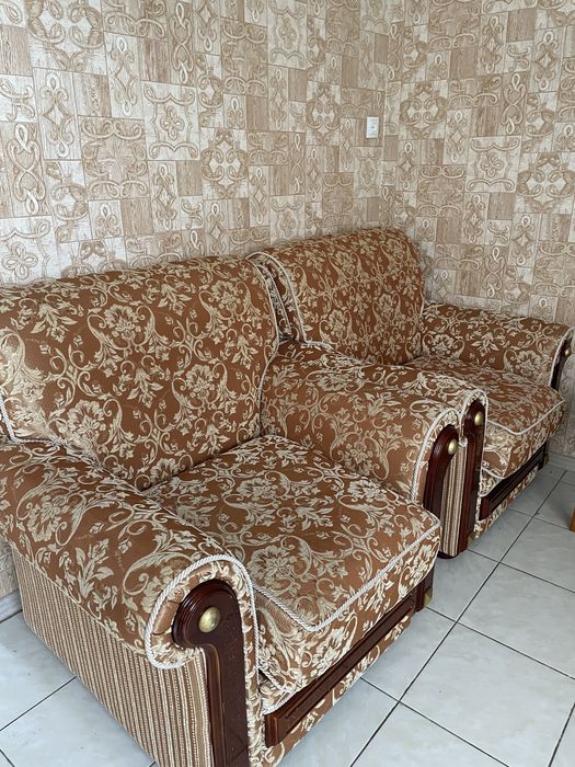 Продам диван с креслом