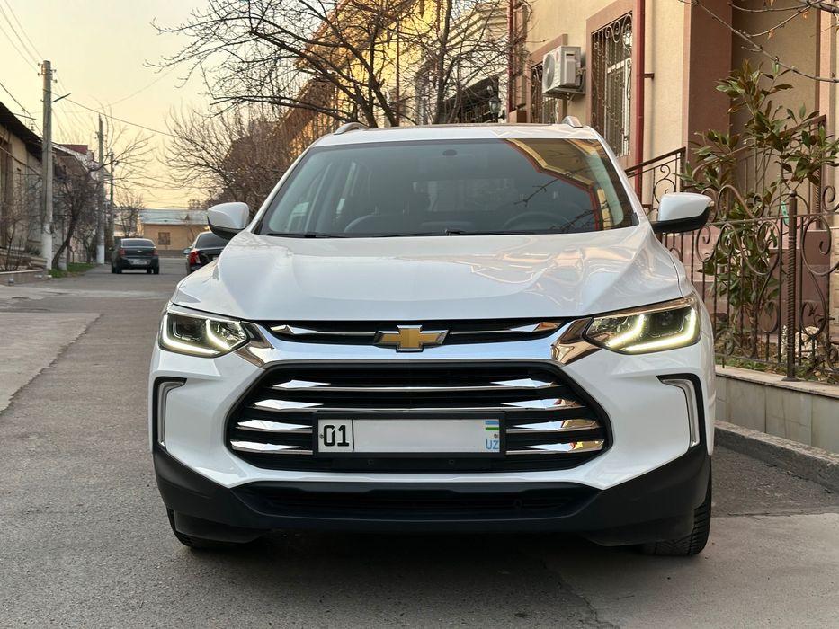 Tracker 2 325t chevrolet