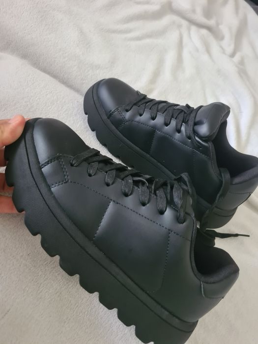 Adidași bărbați Zara