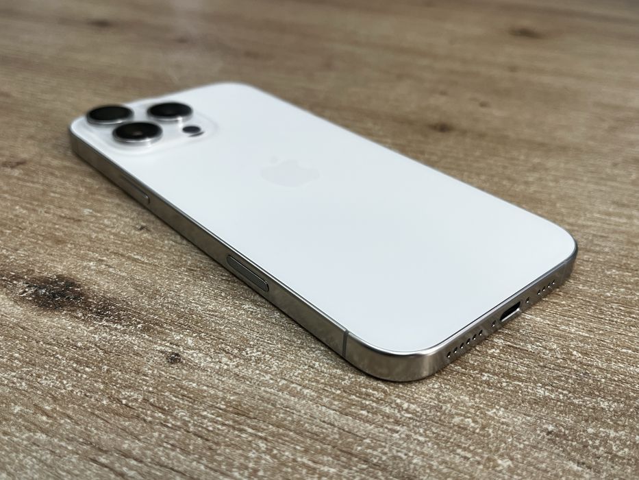 iPhone 16 Pro Max 256GB 100% Бат 11 Цикъла Гаранция