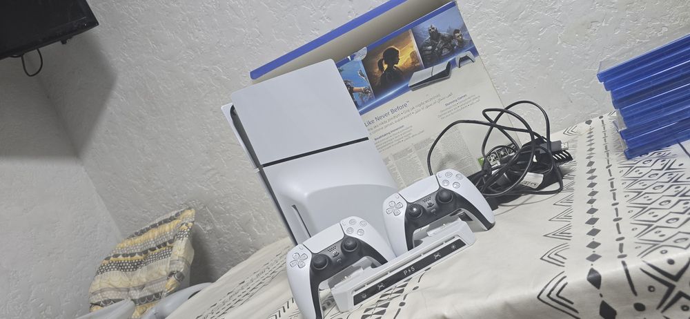 Продам Sony PlayStation 5