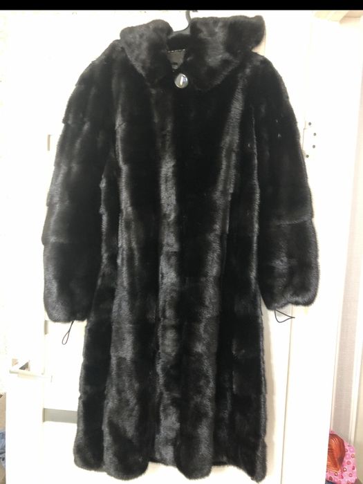 Продам норковую шубу