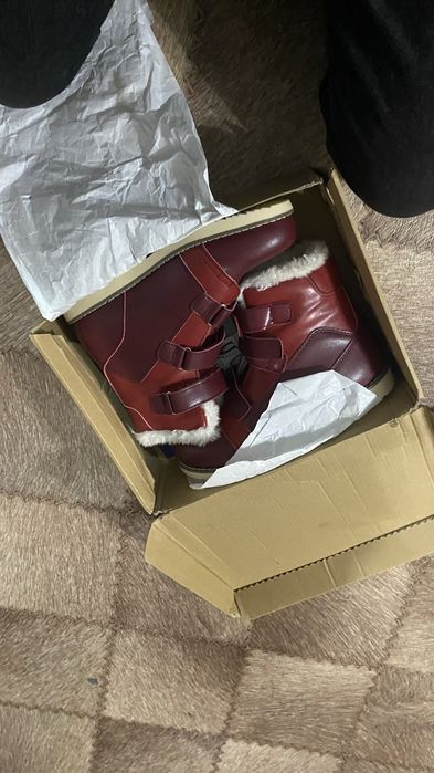 Женская обувь 38-39 размер