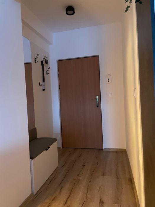 Inchiriez apartament o camera nou , alfa , arad !