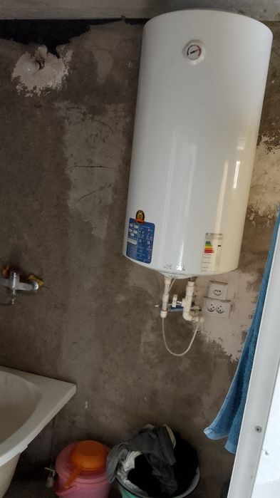 Xovli uchqstka srochna sotiladi