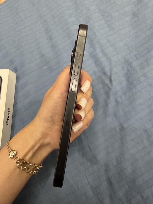 Продам Айфон 15 про 256gb