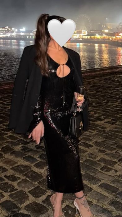 Елеганта черна рокля