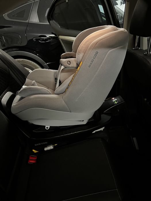 Столче за кола Maxi Cozi Pearlpro2 i-size + база за кола Familyfix3