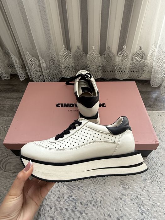 Кроссовки Баскони