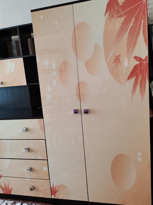 Продам стенку в хорошем состоянии