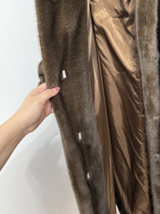 Продам шубу новая