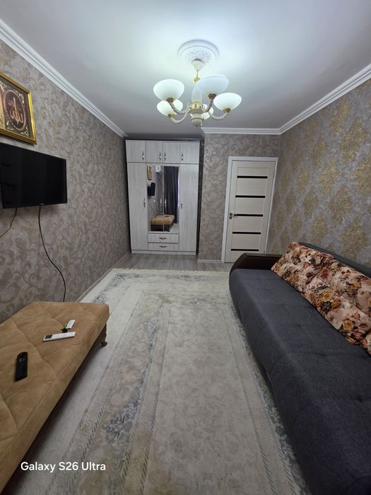 Срочно сотилади 2 хона 4 этаж 5 этажли домда 55кв.м Согдиана Медколедж