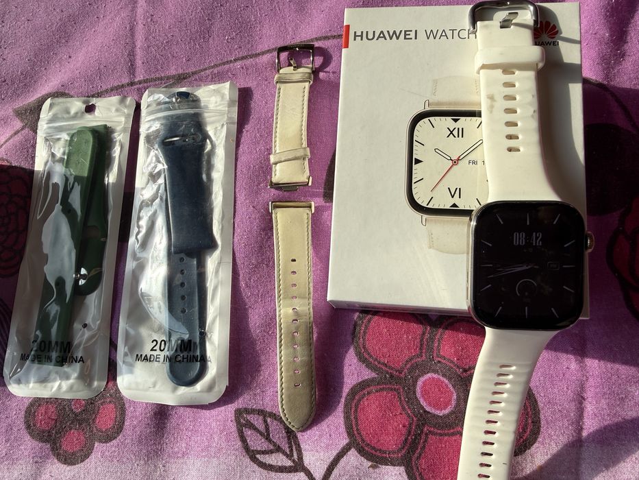 Smartwatch Huawei Fit 3 + 5 curele – stare foarte bună