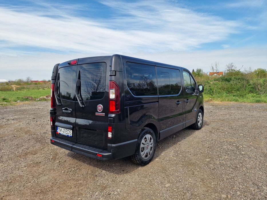 Micribuz  8+1 DE INCHIRIAT