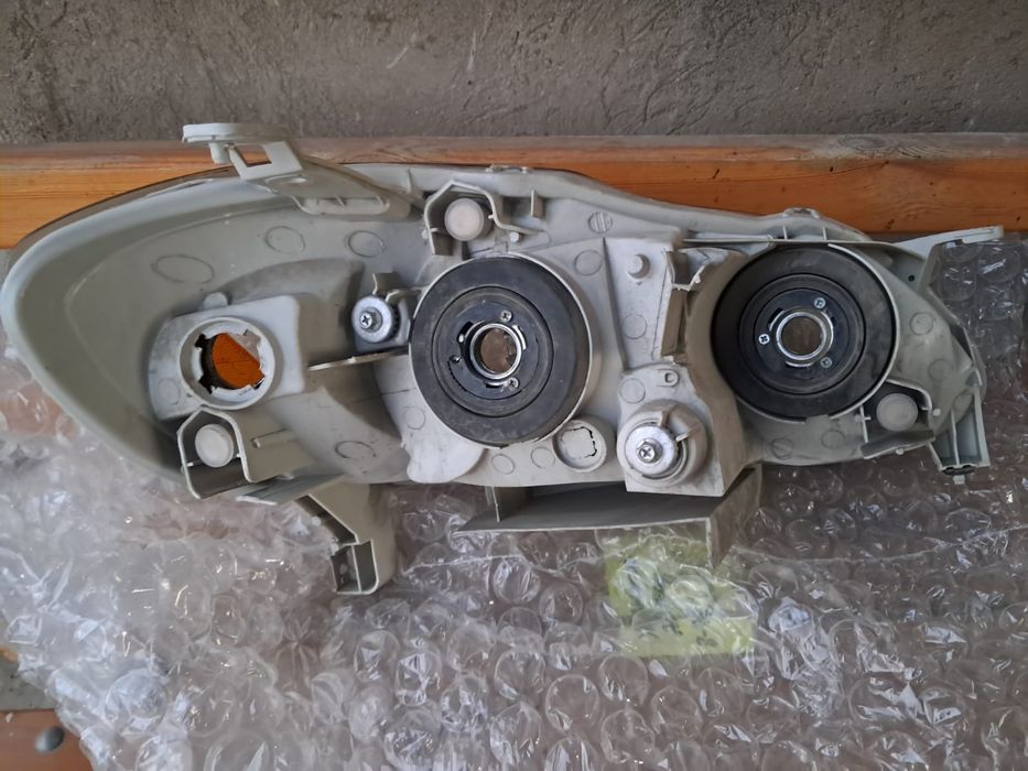 Фара от тойоты королла