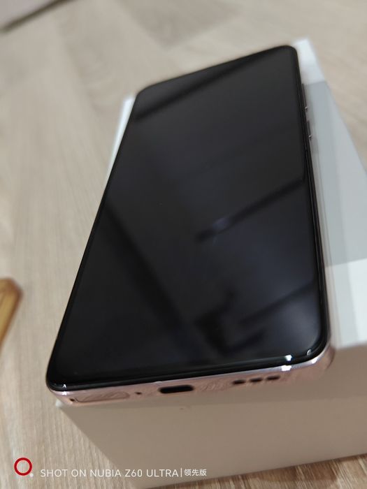 Продам Oppo Reno 12F 8/512 Amber Orange